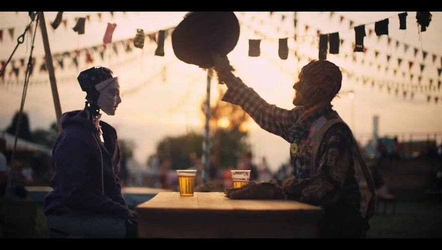 Robot & Scarecrow - A Modern Fairytale