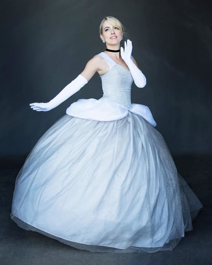 Woman Does Incredible Cosplay Work Of The Disney Princesses In Wonderful Dresses