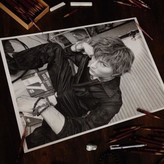 This Japanese Artist's Pencil Drawings Are So Realistic, People Can't Believe They're Not Photographs