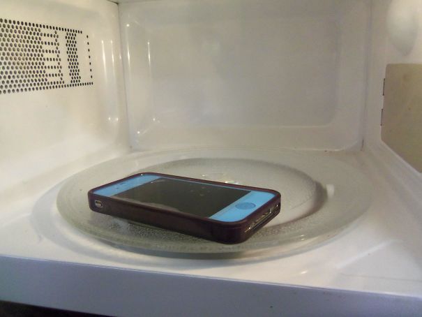 To Make Sure Your Phone Is Nice And Clean, Microwave It For 30 Seconds In The Morning To Get Rid Of All The Bad Bacteria That Might Have Got On It During The Night