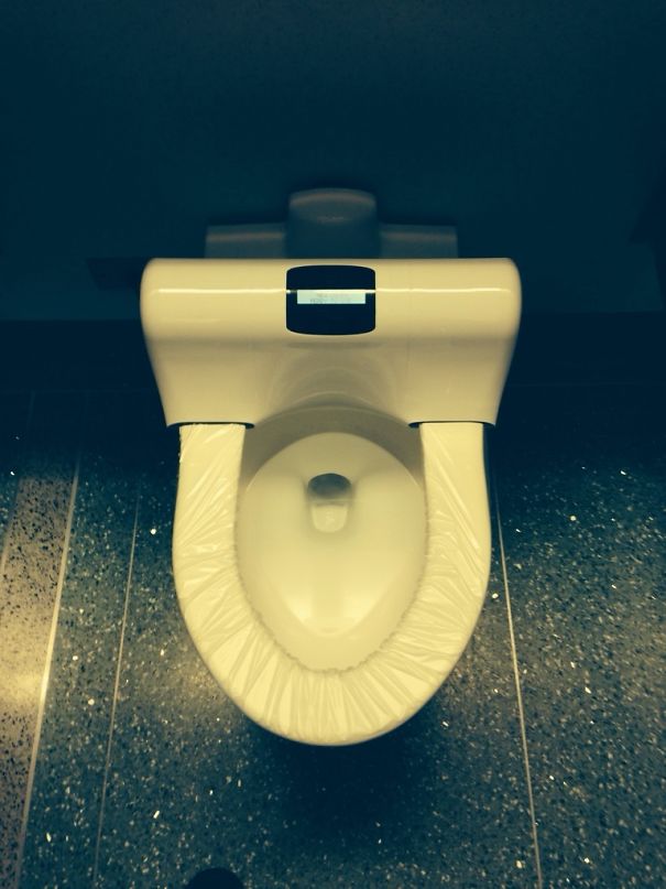 Self Changing Toilet Seat Covers At ORD Airport