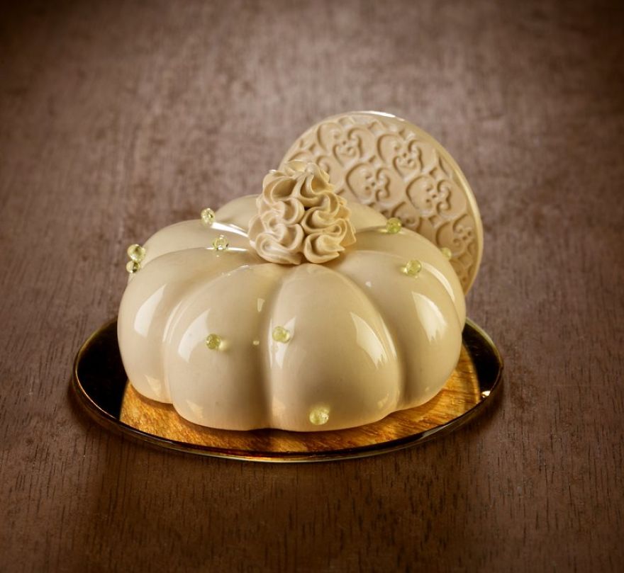 Believe Me, These Wonderful Desserts Are Porcelain Sculptures