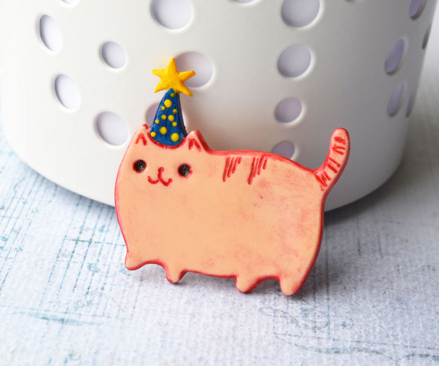 In My Free Time, I Design Cat Brooches From Polymer Clay