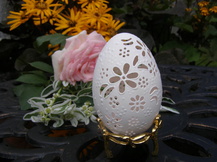 I Spend Hours Carving Eggshells Into The Most Fragile Artworks