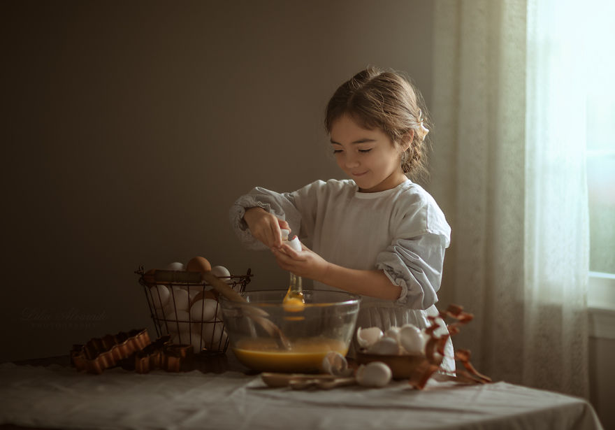 If You Have Ever Tried Making An Omelet, Pancakes Or Waffles With Your Child, You Must Have Seen The Joy Of Accomplishing Something In Their Eyes, The Delight That Comes With Being Useful And Helping Out.