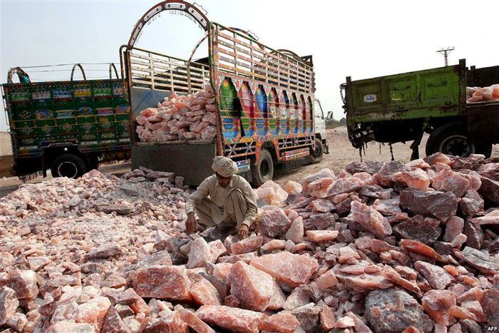 "Himalayan" Pink Salt Is A Total Fraud "Himalayan" Pink Salt Is A Total Fraud