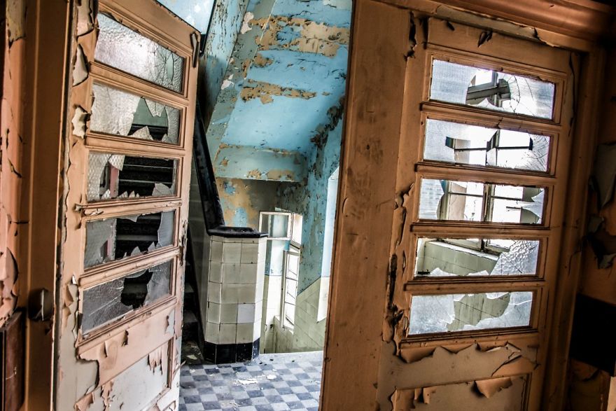 I Search For Abandoned Hospitals All Around Poland And Photograph Them