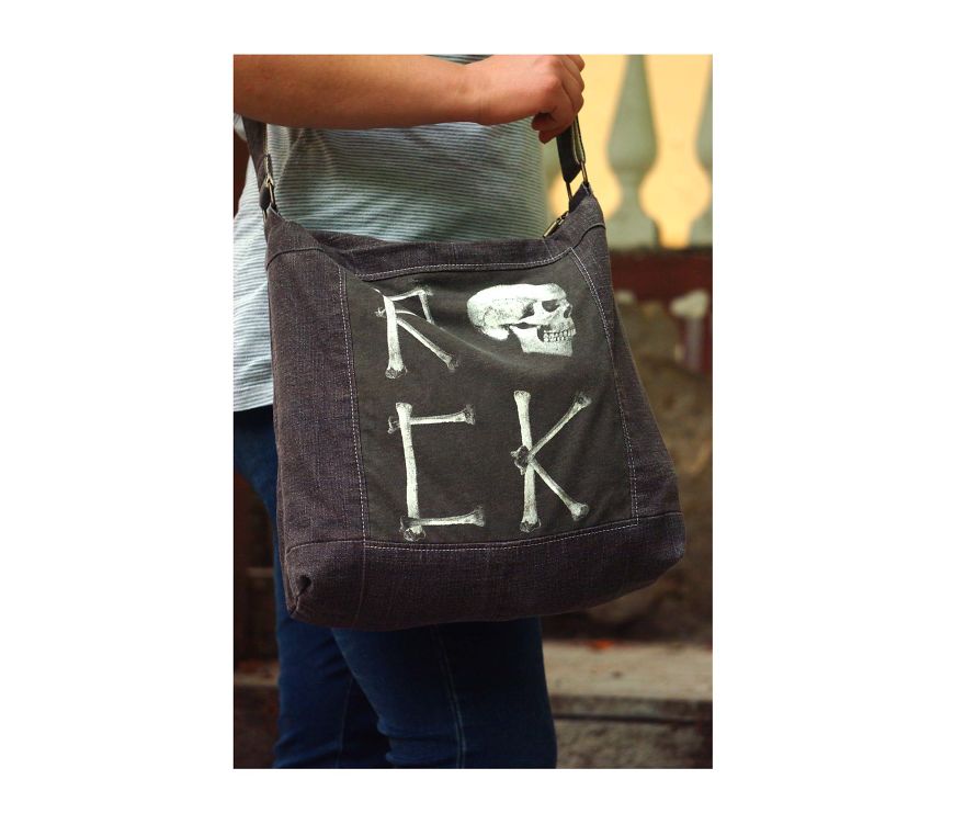 Upcycling Can Be Fun.
upcycled Goods Can Be Beautiful. Upcycling Can Be Fun.
upcycled Goods Can Be Beautiful.