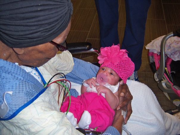 Ing'lynn Bella Meeting Her Great Great Great Grandmother For The 1st Time.