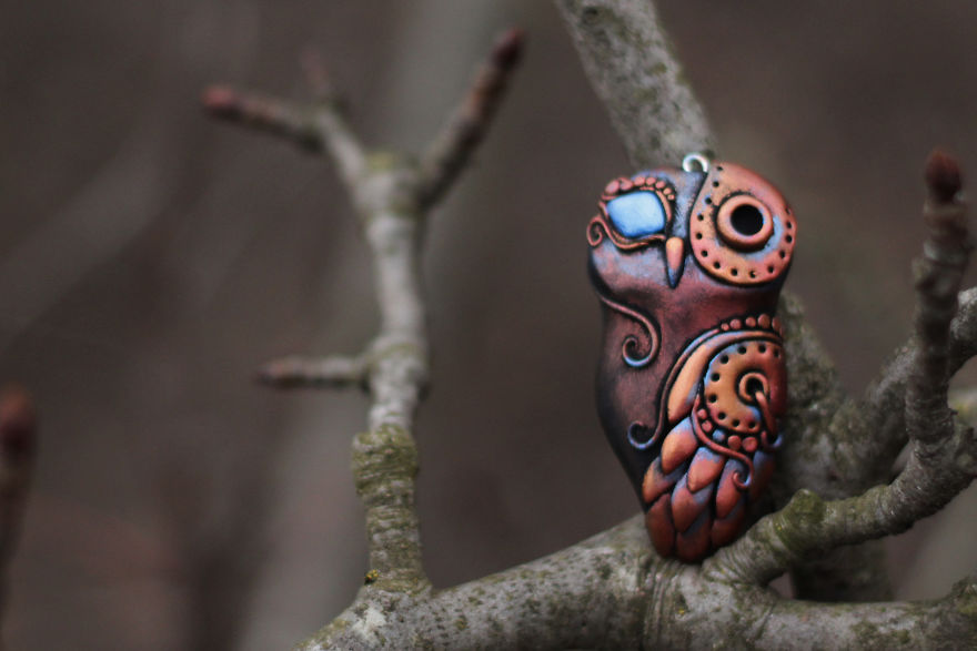 Lesson: We Make An Owl Of Polymer Clay.