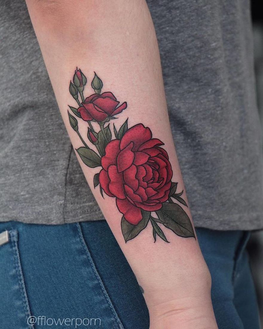 10 Magnificent Red Rose Tattoos That Will Be Blooming All Year Long 10 Magnificent Red Rose Tattoos That Will Be Blooming All Year Long