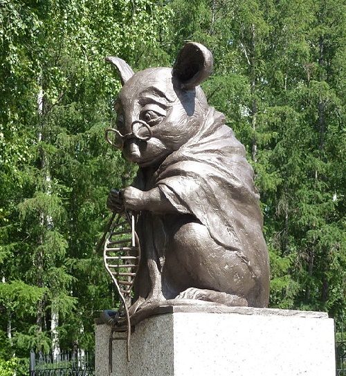 Monument-to-lab-mouse-5a13f4023cfab.jpg
