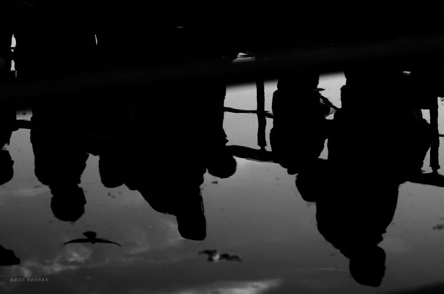 Photographer (Sndi Reshax) Captures Voyeuristic View Of People On Arbil Streets Photographer (Sndi Reshax) Captures Voyeuristic View Of People On Arbil Streets