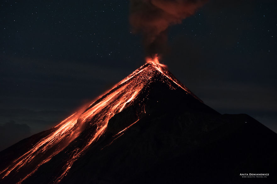 I Captured The Beauty Of The Volcano Fuego During The Eruption