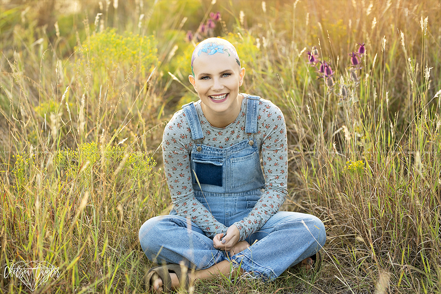 Mom Spends Hours Painting Daughter's Bald Head For Her Senior Year Portraits, And The Result Is Beautiful