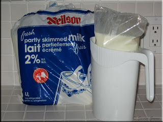 bagged-milk-59fe55f6b7e0e.jpg