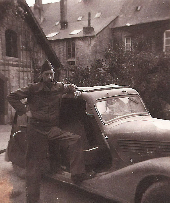 Segunda Guerra Mundial - Mi Fantástico Abuelo Con Un Coche Que Robó A Los Nazis