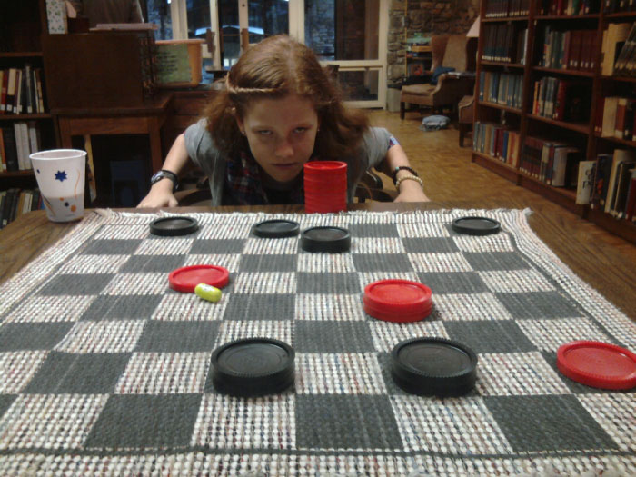 “Every Thanksgiving My Little Cousin Challenges Me To Checkers. I’ve Been Documenting Her Defeat For The Past 9 Years”