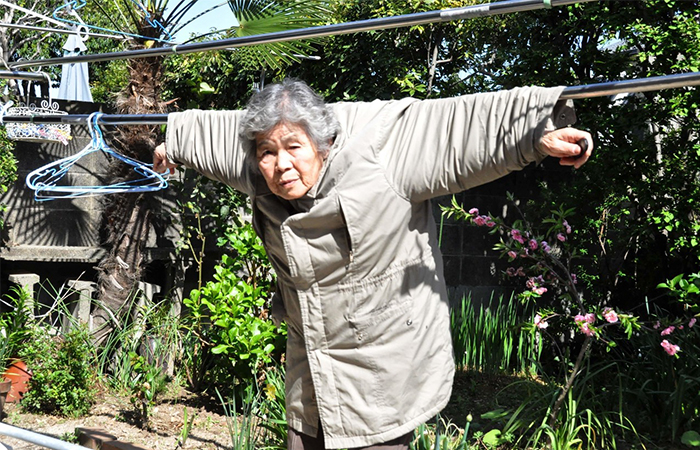 89-Year-Old Japanese Grandma Discovers Photography, Can’t Stop Taking Hilarious Self-Portraits Now