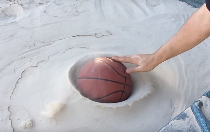 Ex NASA Engineer Makes Everyone Freak Out When He Turns Sand Into ‘Liquid Soup’, And Here’s How He Did It