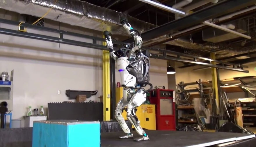 This Robot Pulled Off An Impossible Backflip And The Internet Goes Nuts, Predicting The Rise Of Terminators
