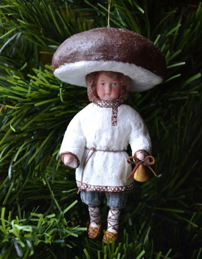Russian Artist Models Lovely Paper-Mache Christmas Toys As If From The Past