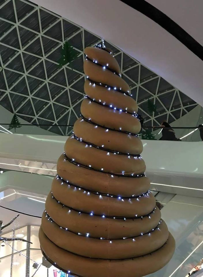 M*erda de Navidad en un centro comercial
