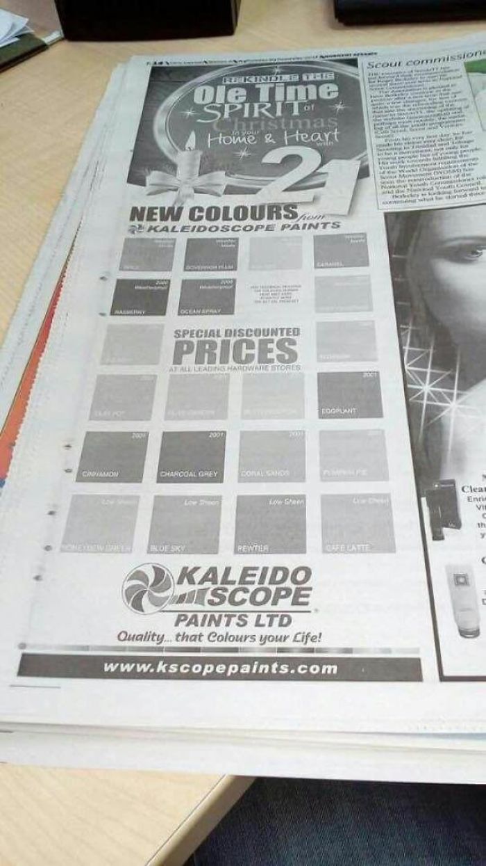 Anunciando nuevos colores de pinturas en un periódico... en blanco y negro