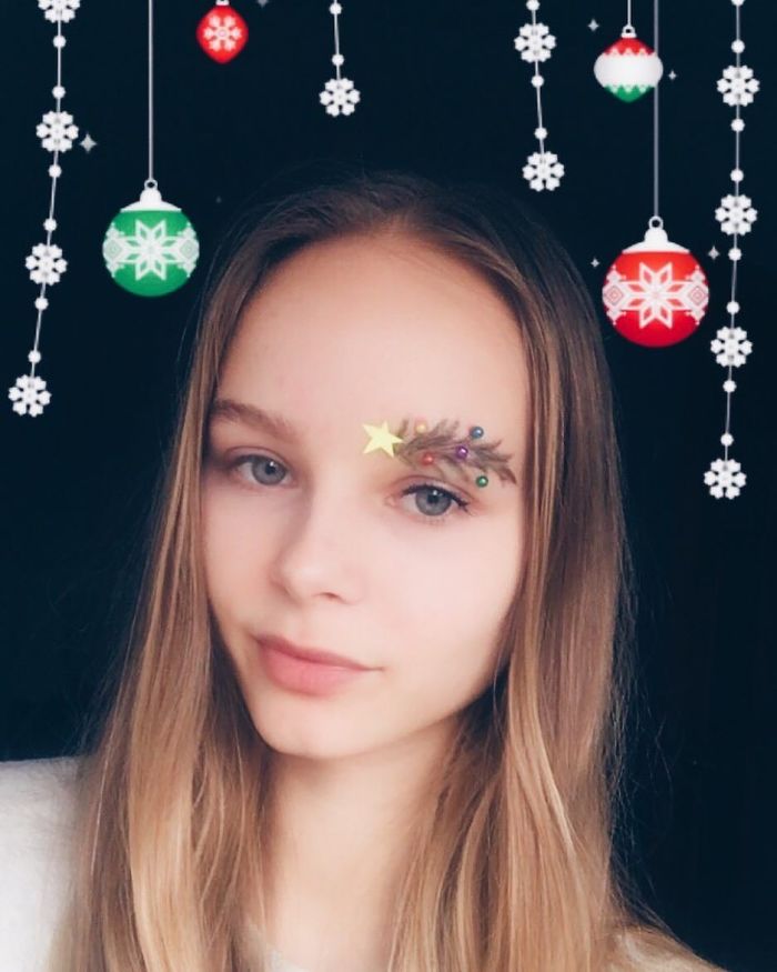 Christmas-Tree-Eyebrows-Taytay_xx
