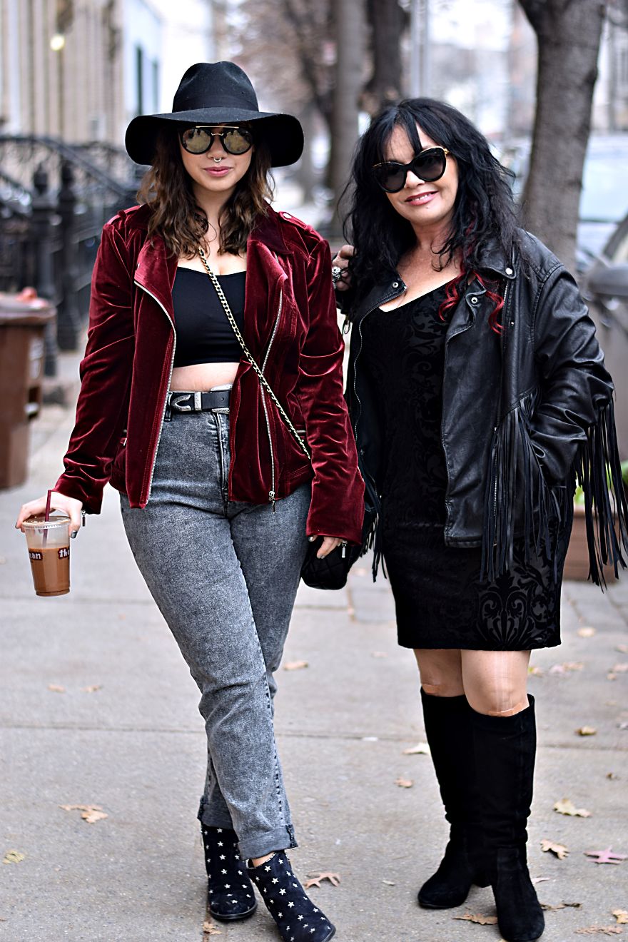 Stylish Mothers And Daughters In New York
