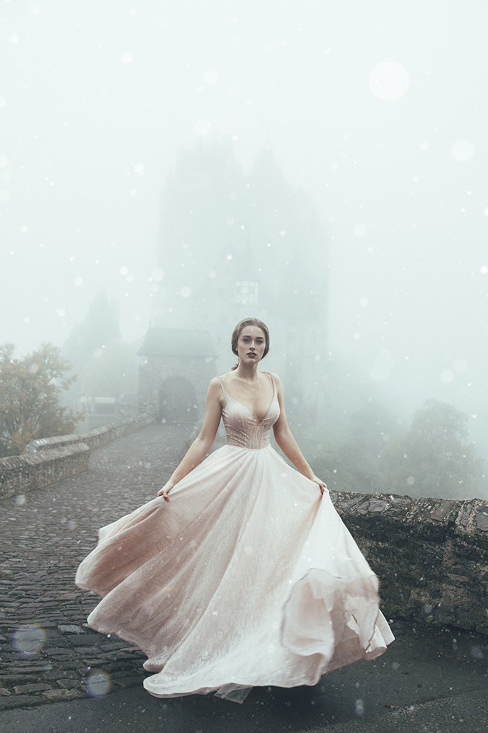 Photographer Wanted To Visit This Castle For More Than 2 Years, And The Photos She Made There Turned Out So Magical And Dreamy