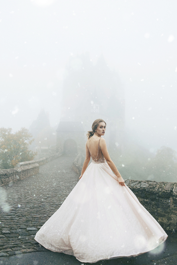 Photographer Wanted To Visit This Castle For More Than 2 Years, And The Photos She Made There Turned Out So Magical And Dreamy