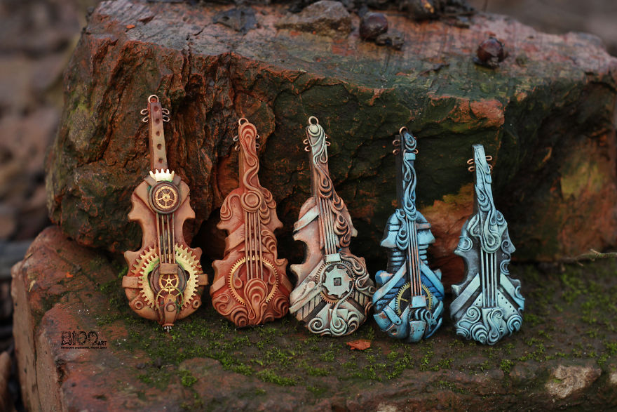 Steampunk Necklace Cello.