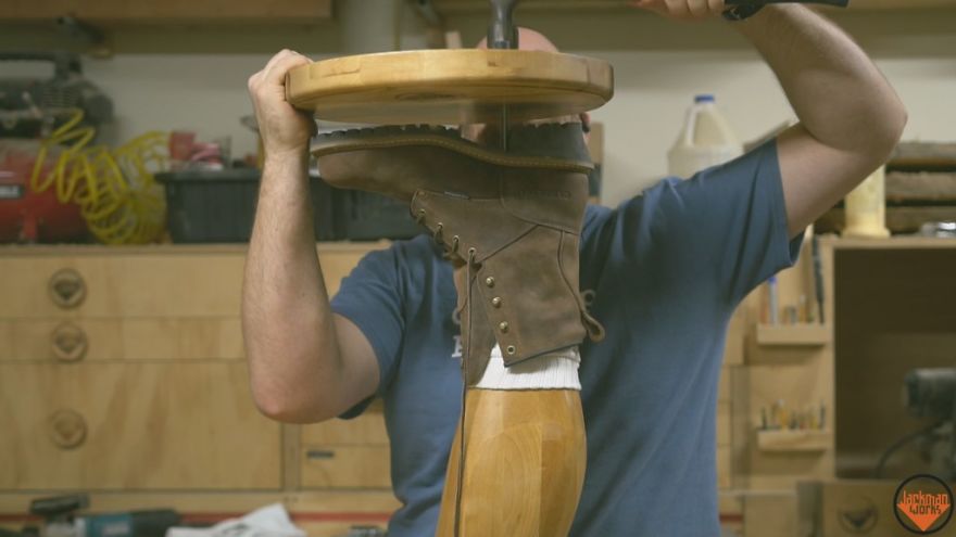 Guy Builds A Manly "Christmas Story" Leg Lamp And Here's How He Did It