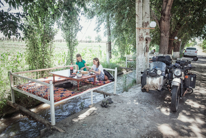 Frână Masa de prânz de partea de drum, în Uzbekistan