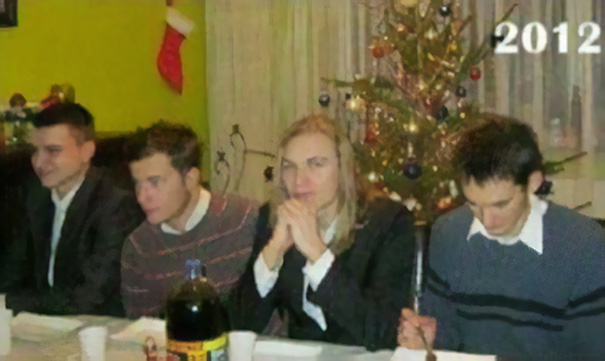 Every Year These 4 Friends Take The Same Christmas Photo, And The Way They Change Is Amazing