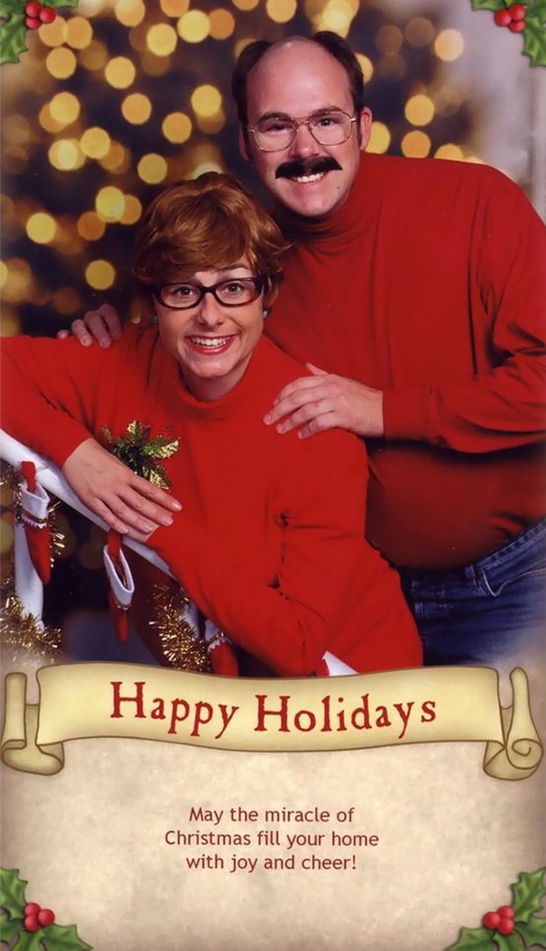 Una familia envía las felicitaciones de Navidad más embarazosas durante 17 años y son muy divertidas (Nueva imagen)