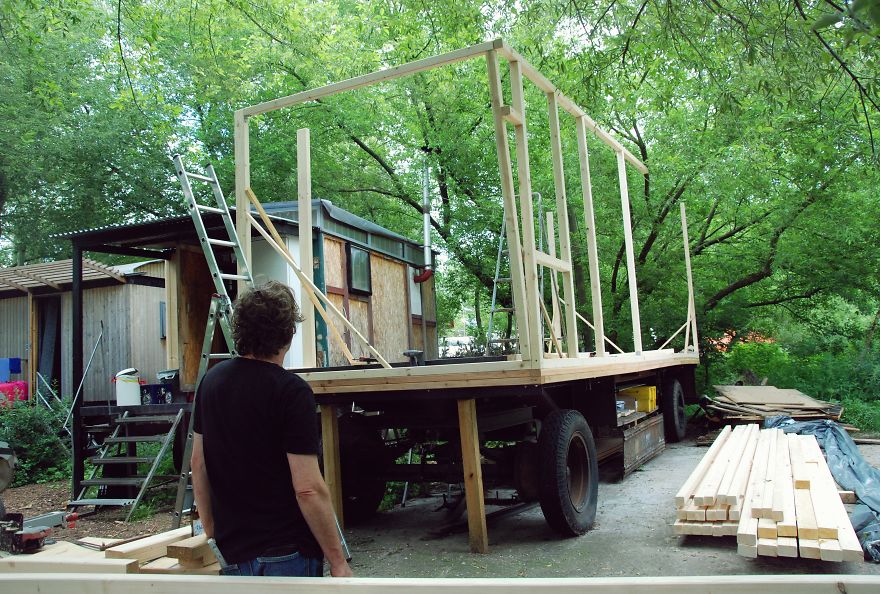 My Dad Builds Stunning Tiny Houses And I Wish He Would Receive More Appreciation For His Work