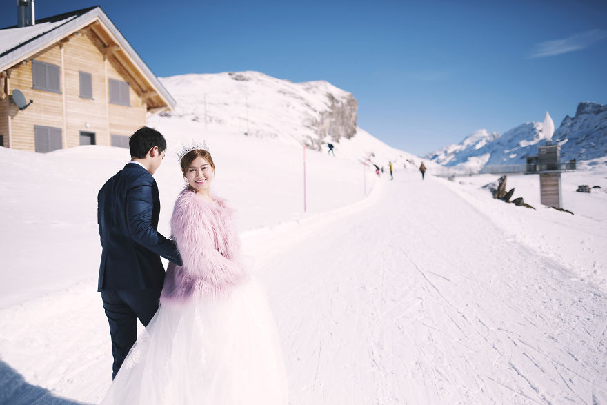 Young Hong Kong Couple Travelled To The Swiss Alps In Search For Snowy Photos And The Result Is Breathtaking