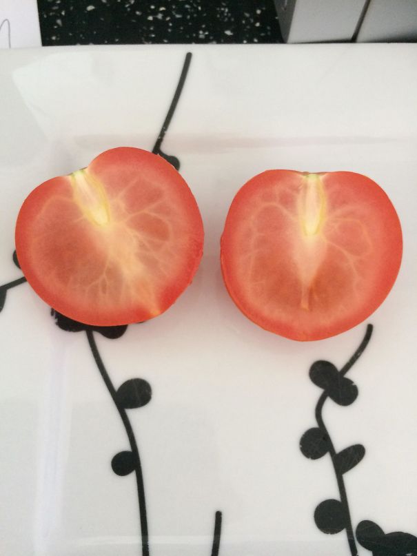 I Cut This Tomato Perfectly Along The Membrane