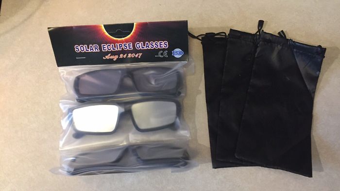 Hace un mes que pedí estas gafas para eclipses, han llegado al fin, 4 días después del eclipse