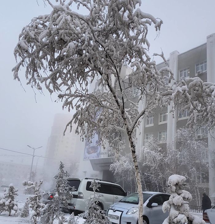 A Thermometer Just Broke At -62°C (-80°F) In The World's Coldest Village, And The Photos Are Breathtaking