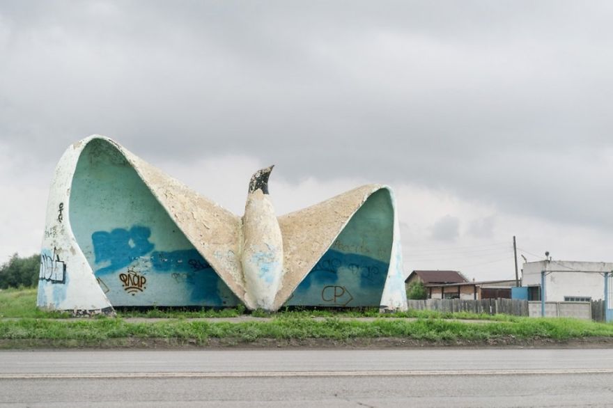 Bus Stops With Amazing Architectures Photographed By Christopher Herwig (New Pics)