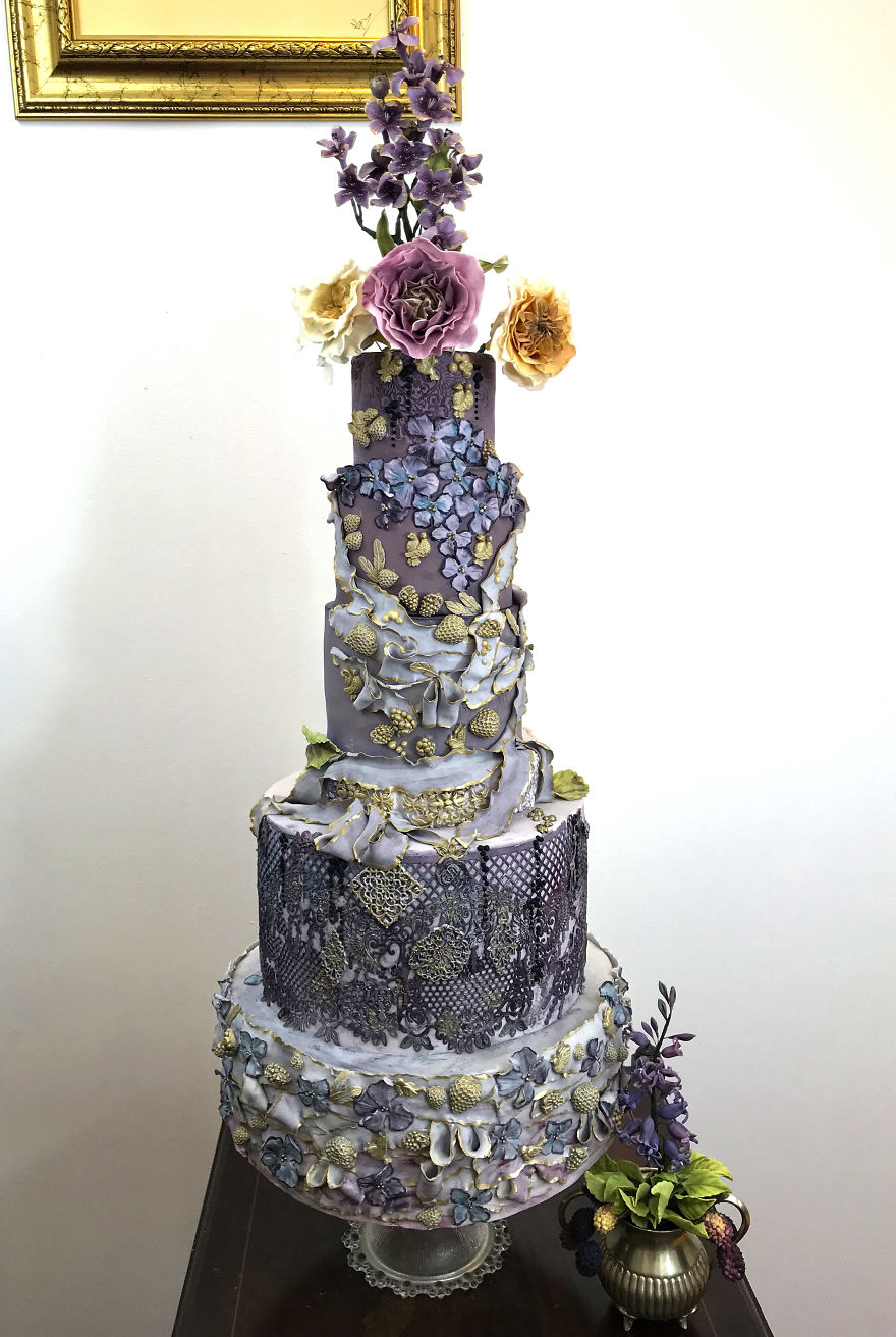 I Spend Hundreds Of Hours Turning Cakes Into Real Art Pieces I Spend Hundreds Of Hours Turning Cakes Into Real Art Pieces