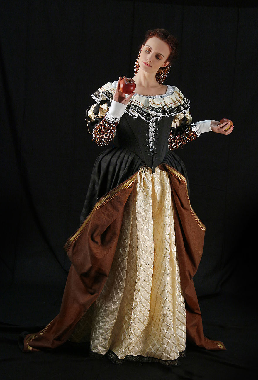 Historical Dress On A Tight Budget? The Results Are Even Tighter!
