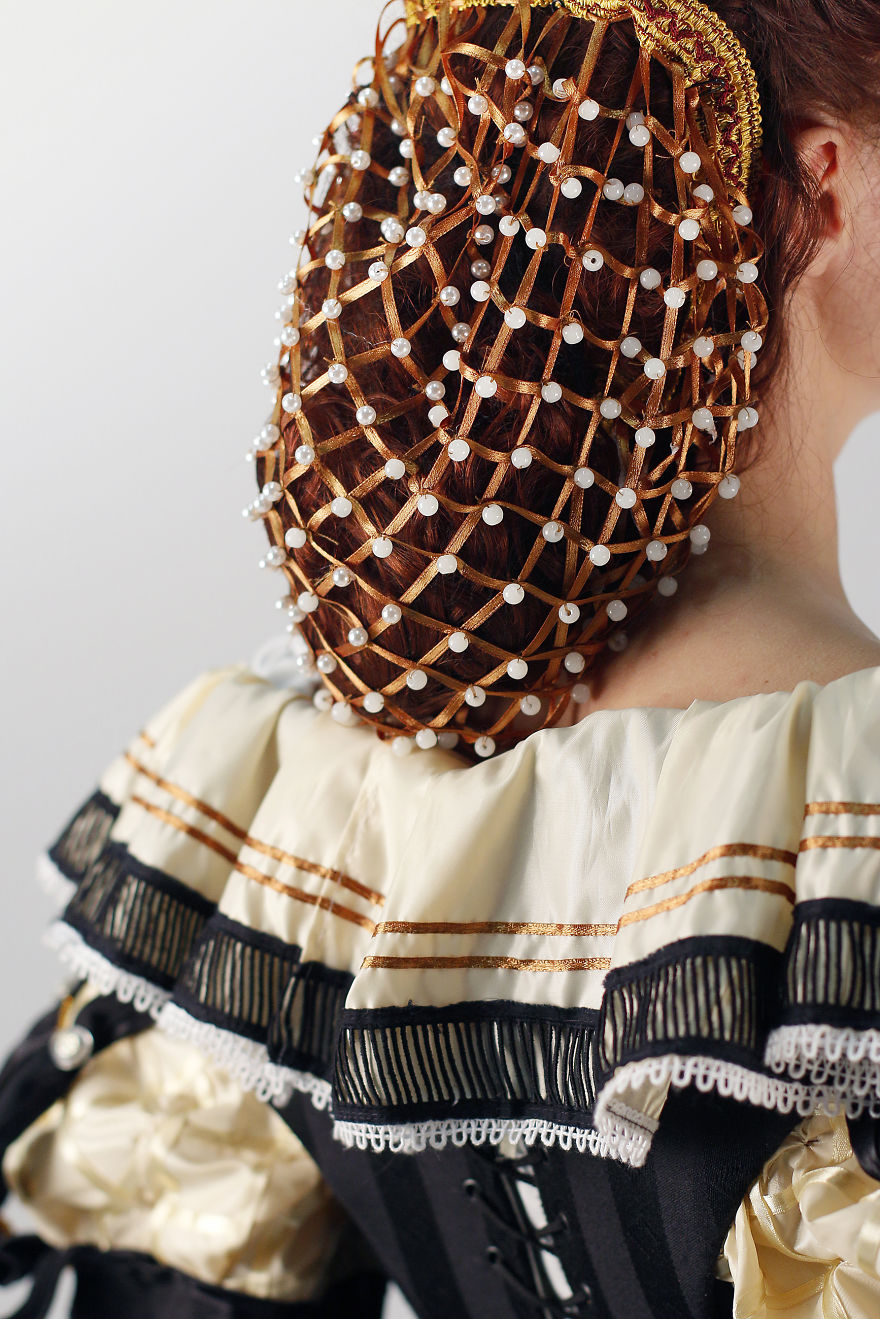 Historical Dress On A Tight Budget? The Results Are Even Tighter!