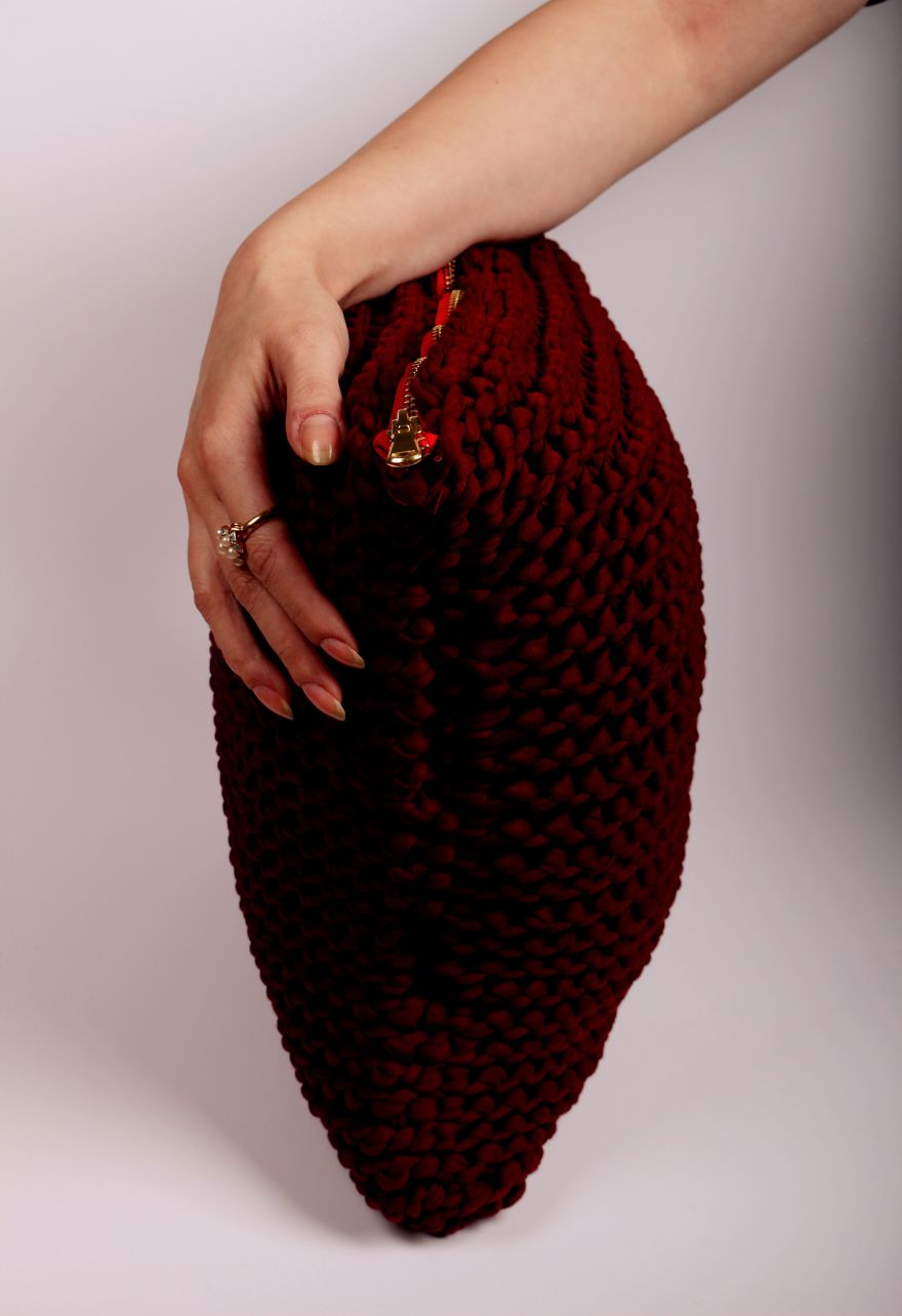 You Will Have To Fight Your Friends &ndash; And Pets! &ndash; To Snuggle With These Eco-Friendly Pillows