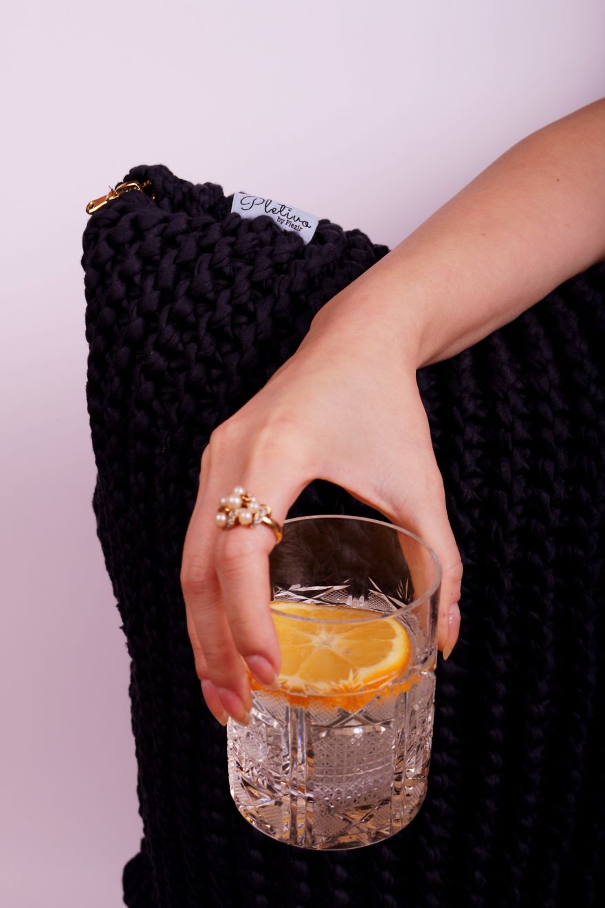 You Will Have To Fight Your Friends &ndash; And Pets! &ndash; To Snuggle With These Eco-Friendly Pillows