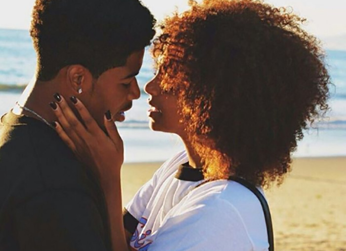 6 Signs She Truly Loves Her Man