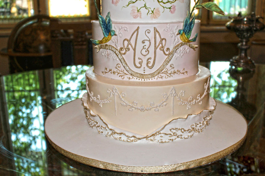 I Spend Hundreds Of Hours Turning Cakes Into Real Art Pieces I Spend Hundreds Of Hours Turning Cakes Into Real Art Pieces